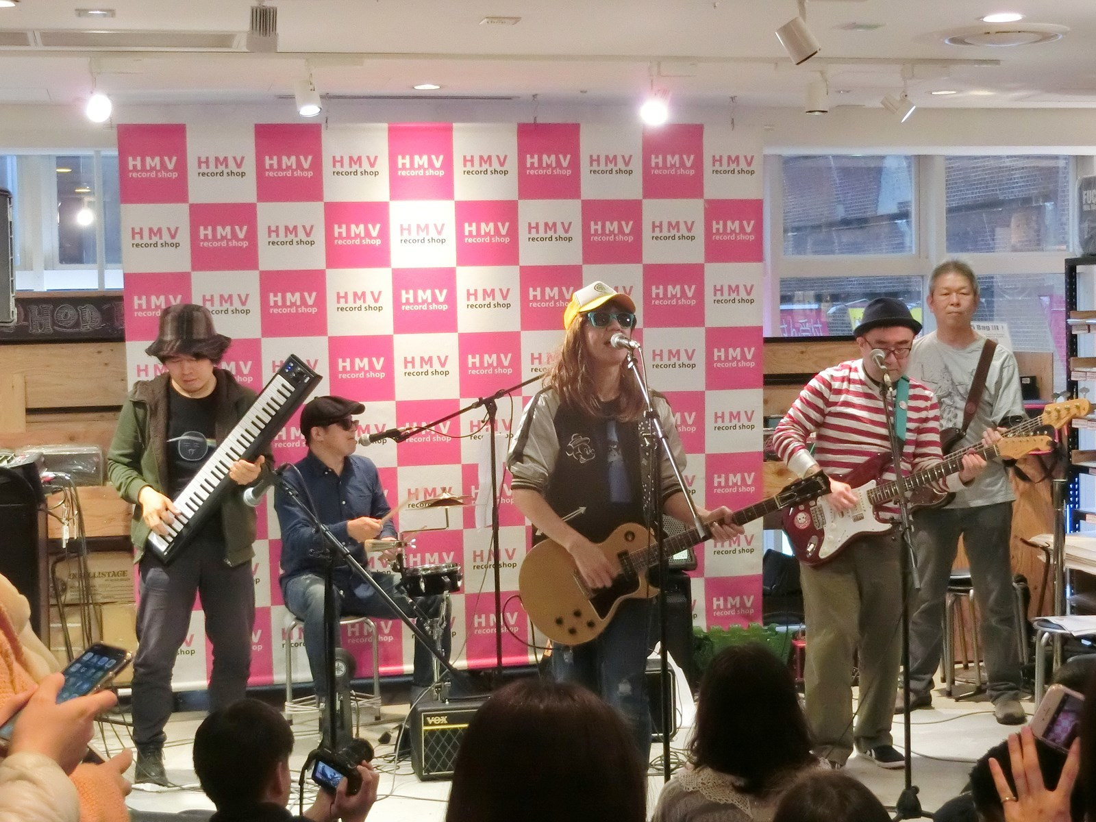 3月4日(日)公開生放送 むさしのFMプレゼンツ HMVキチレコ vol.1 インストアライブ! フィナーレ!